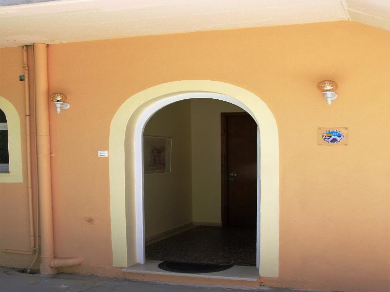 Apostolos & Eleni Family Apartments ペラマ エクステリア 写真