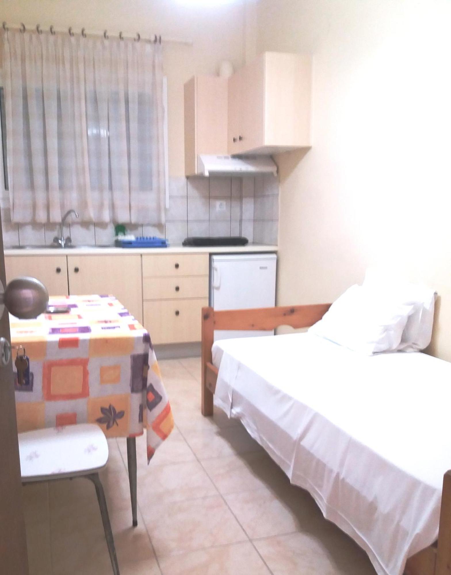 Apostolos & Eleni Family Apartments ペラマ エクステリア 写真